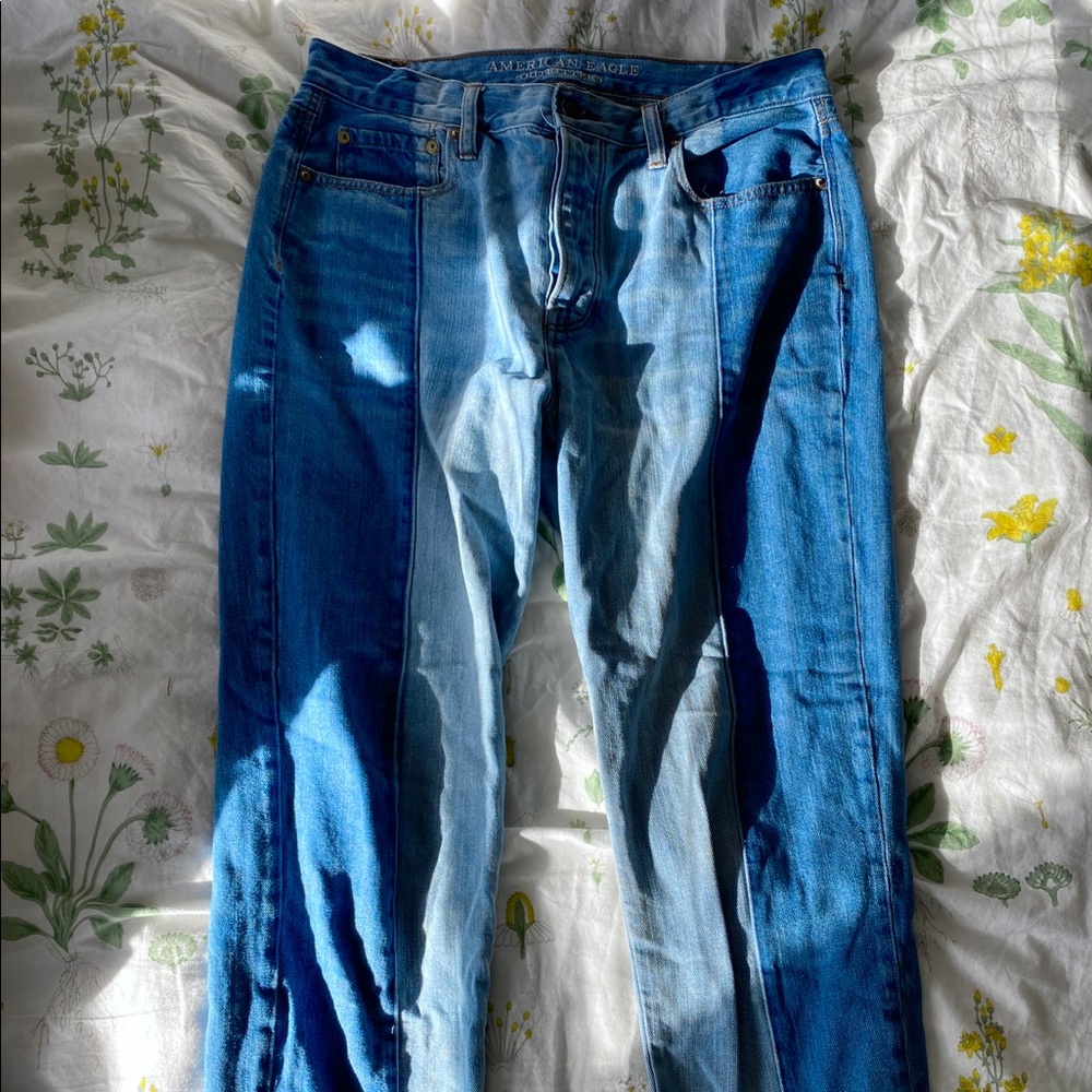 American Eagle Two Toned Mom Jeans
